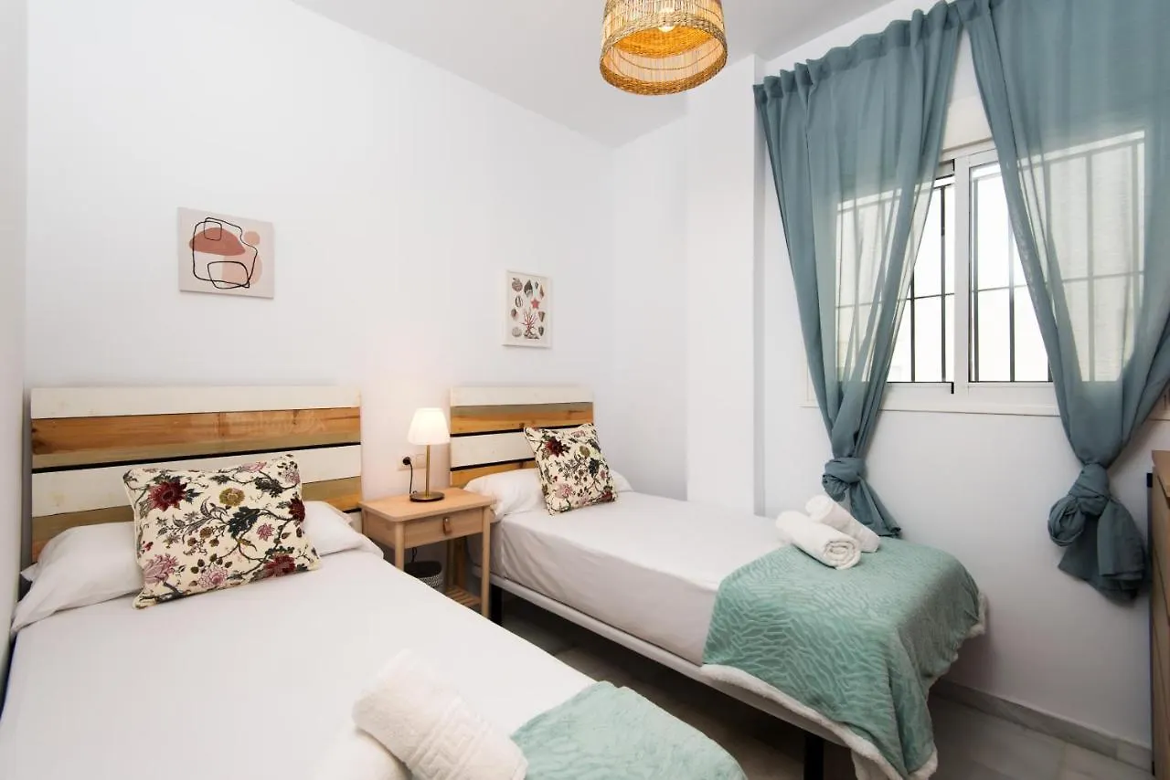 Trinidad Trafalgar, Quiet And Nice Aprtment In The Heart Of The Spanish Culture Málaga
