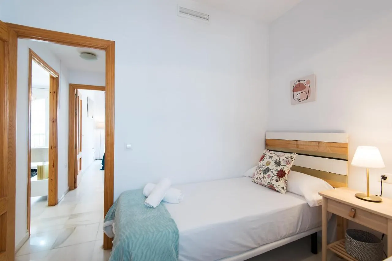 Trinidad Trafalgar, Quiet And Nice Aprtment In The Heart Of The Spanish Culture Malaga Apartment